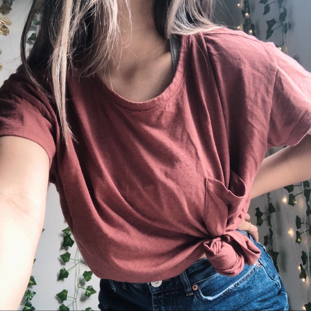 BOYFRIEND TEE